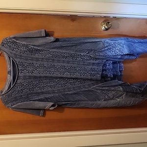 Simply Couture tunic with lace front. XL